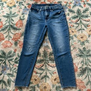 Lucky Brand frayed edge skinny jean